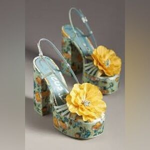 Circus NY by Sam Edelman Siena Flower Platform Heels